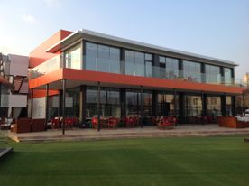 Alue pistas de padel complejo